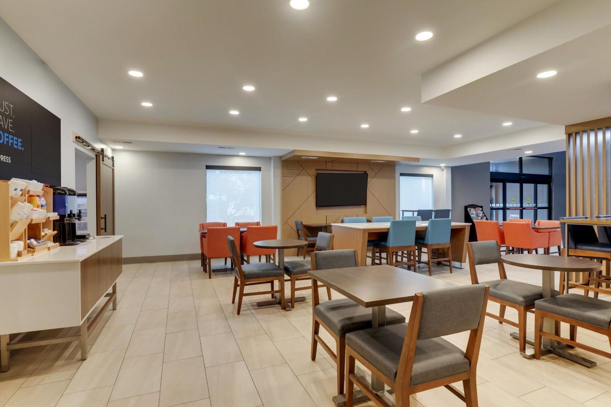 Holiday Inn Express Lexington Southwest Nicholasville By Ihg Exterior foto